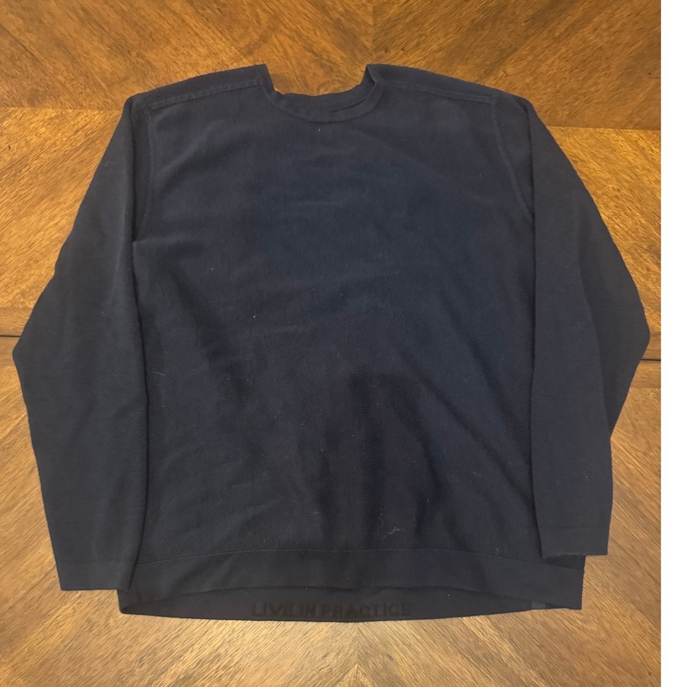 Lululemon Men's‎ Navy Blue Long Sleeve Lightweight Training Shirt |F1